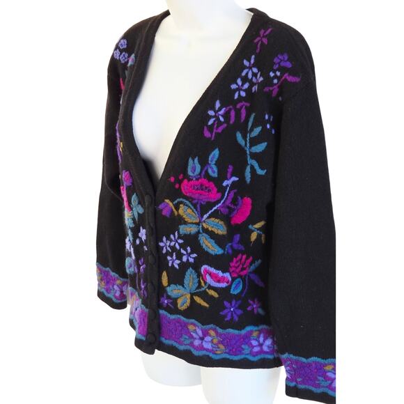 L.L. Bean Vintage Wool Floral Embroidered Cardigan Sweater M Boho Folk Art Style - Picture 3 of 7